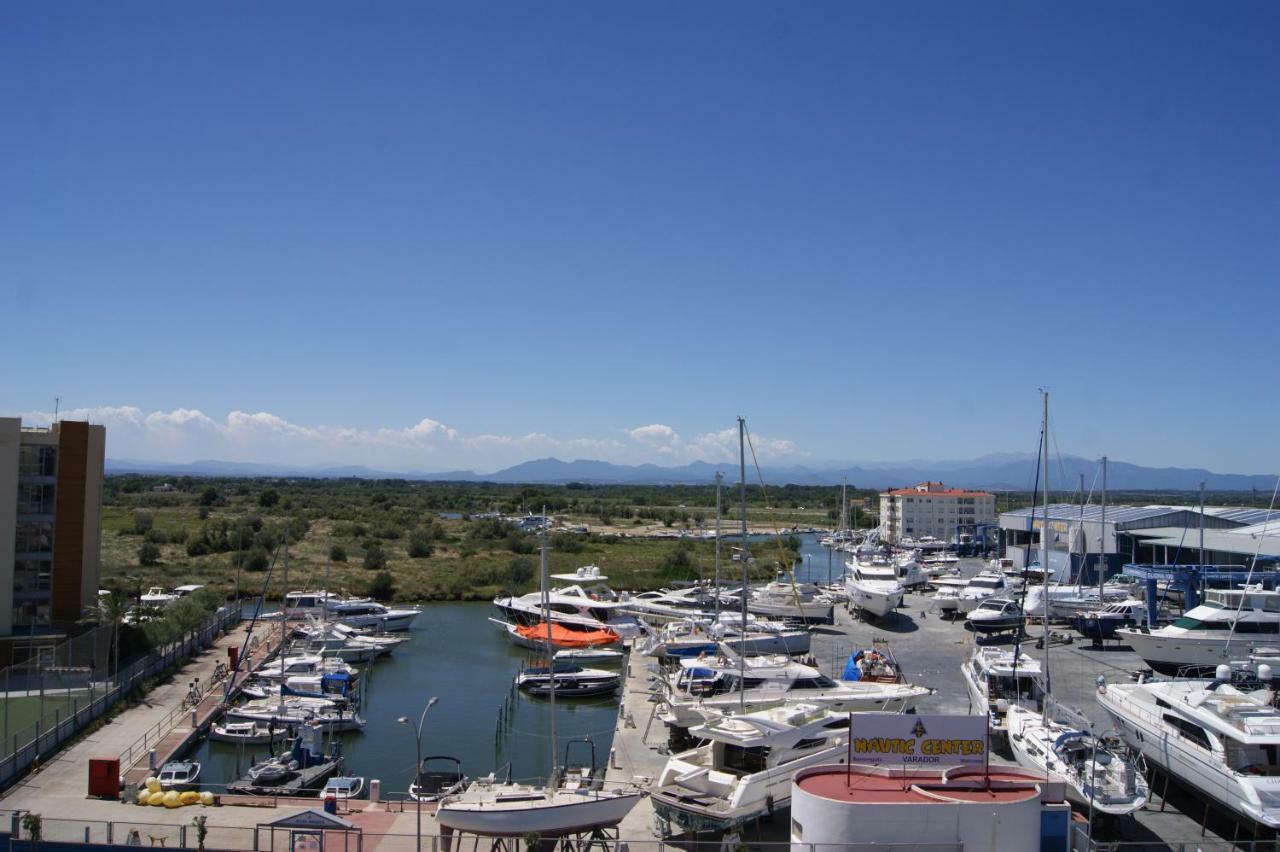 Holidays Penthouse Vues Panoramiques Sur Le Port Naval,Un Sejour Elegant Assure " Wifi Parquing Gratuit ロザス エクステリア 写真